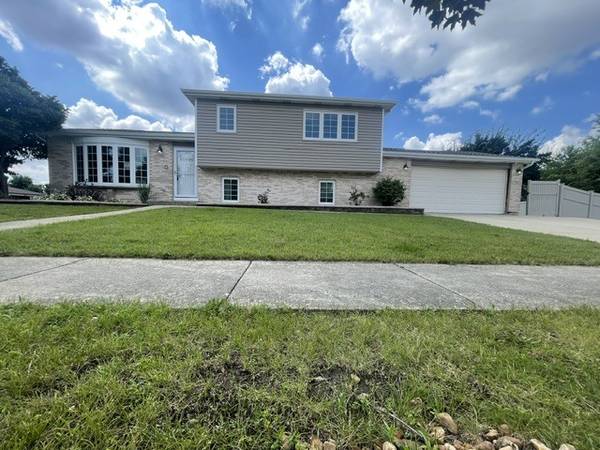 793 SIX PINES DR, Romeoville, IL 60446