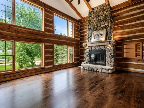 1103 Terrasol LN, Kasota, MN 56050