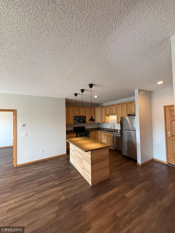 4824 E 53rd ST #523, Minneapolis, MN 55417