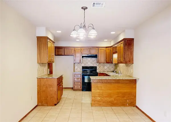 528 W 9th ST, Edmond, OK 73003