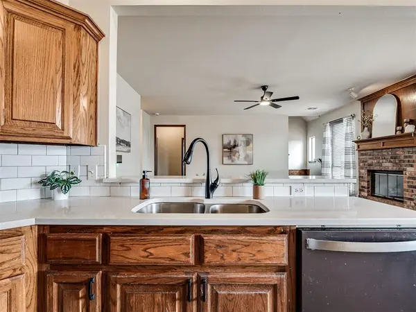 490 NE 23rd TER, Newcastle, OK 73065