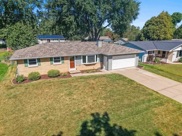 1016 CHANTEL ST,  Green Bay,  WI 54304-2012