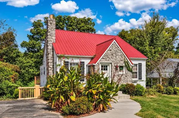 209 Church St, Dover, TN 37058