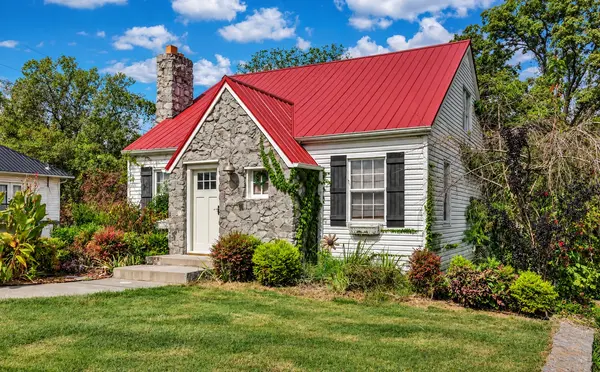 209 Church St, Dover, TN 37058