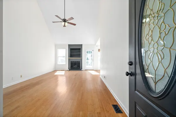 1697 Cedar Springs Cir, Clarksville, TN 37042