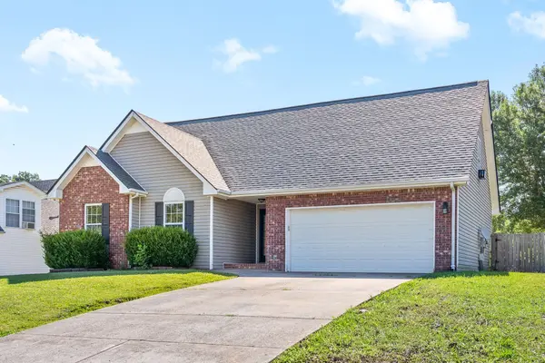 1697 Cedar Springs Cir, Clarksville, TN 37042