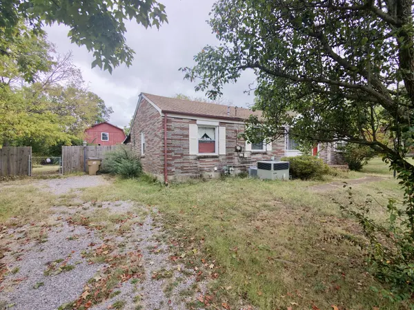 940 Snow Ave, Madison, TN 37115