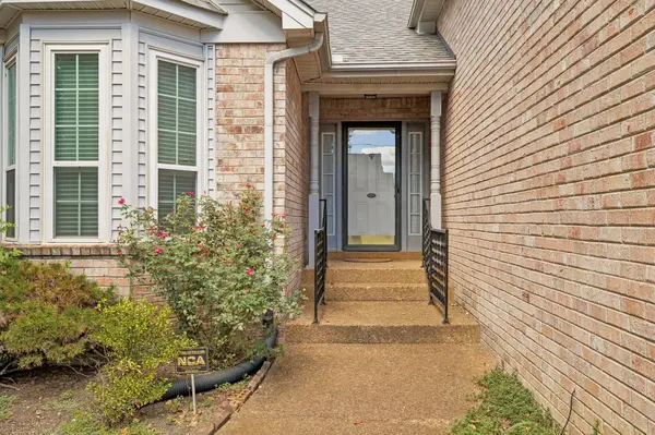 1401 Joe Pyron Dr, Madison, TN 37115