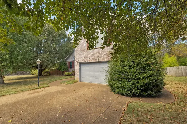 1401 Joe Pyron Dr, Madison, TN 37115