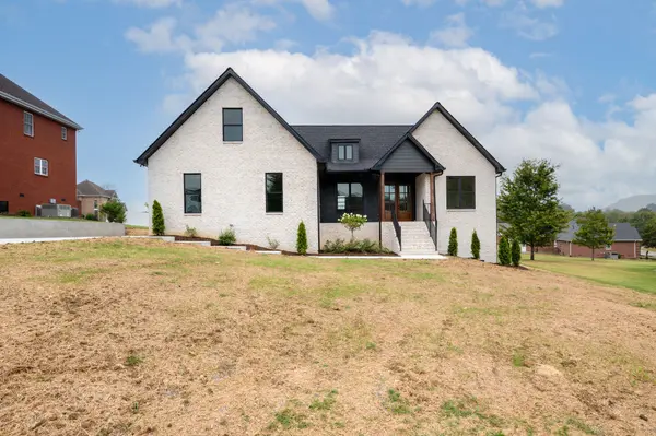 135 Pin Oak Dr, Woodbury, TN 37190