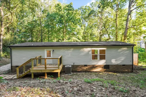 1153 Army St, Knoxville, TN 37920
