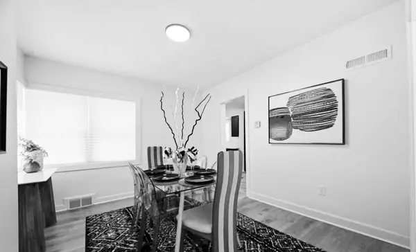 617 N Bluff, Wichita, KS 67208