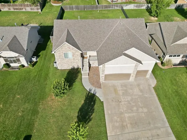 965 N Cedar Brook Circle, Mulvane, KS 67110