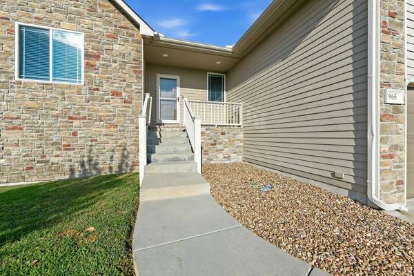 965 N Cedar Brook Circle, Mulvane, KS 67110