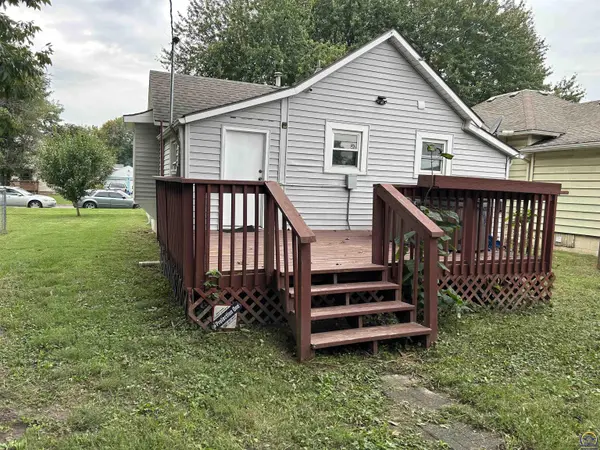 738 NE Green ST, Topeka, KS 66616