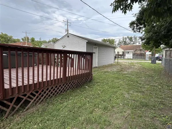 738 NE Green ST, Topeka, KS 66616