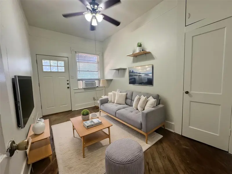 106 W 38th ST #A, Austin, TX 78705