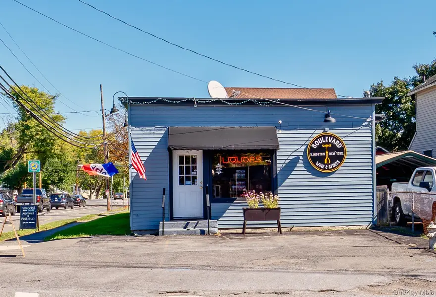 374 S Wall ST, Kingston, NY 12401