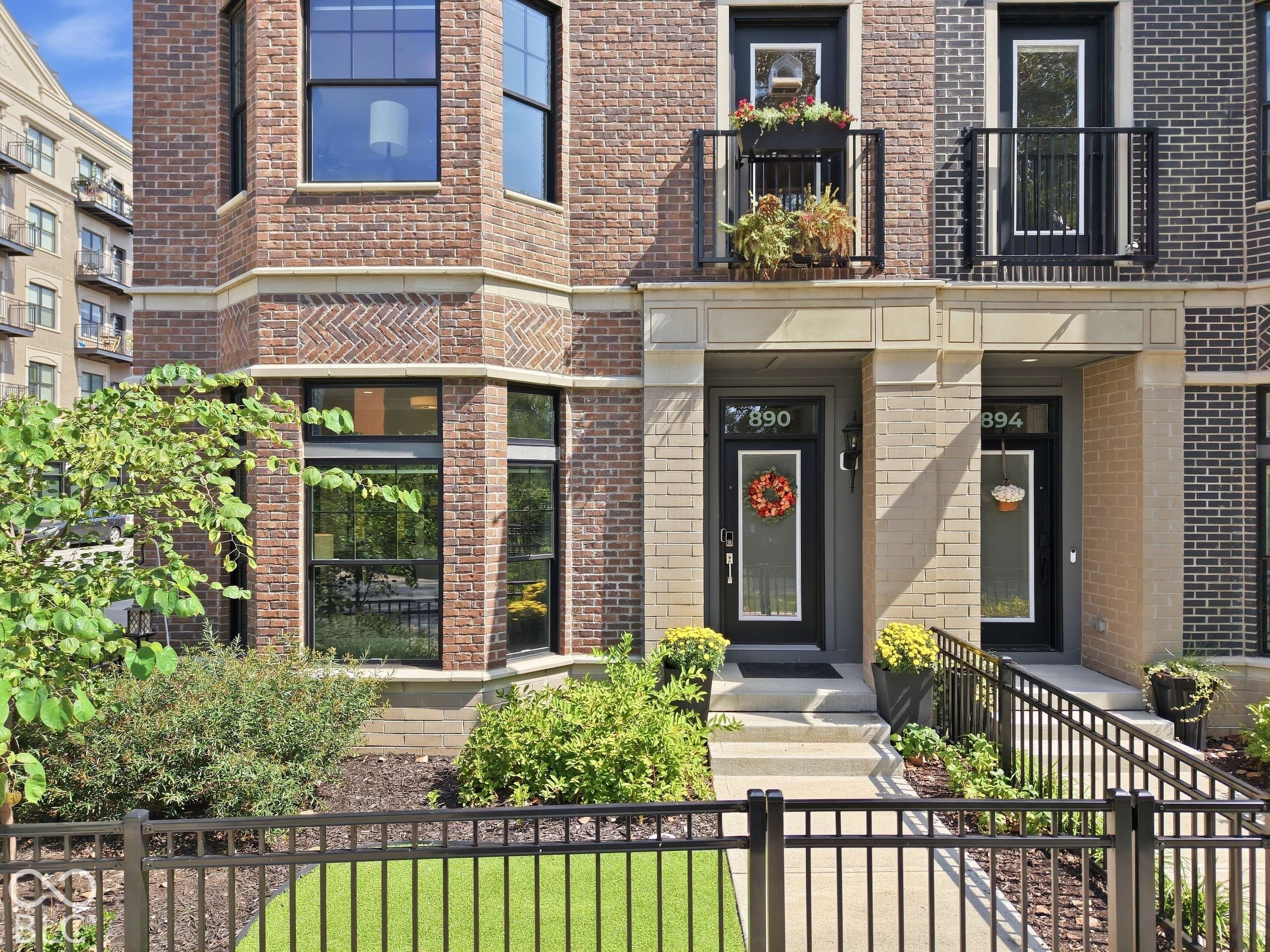 890 Berkhamsted LN, Carmel, IN 46032