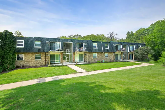 10130 S 84th TER #11107, Palos Hills, IL 60465
