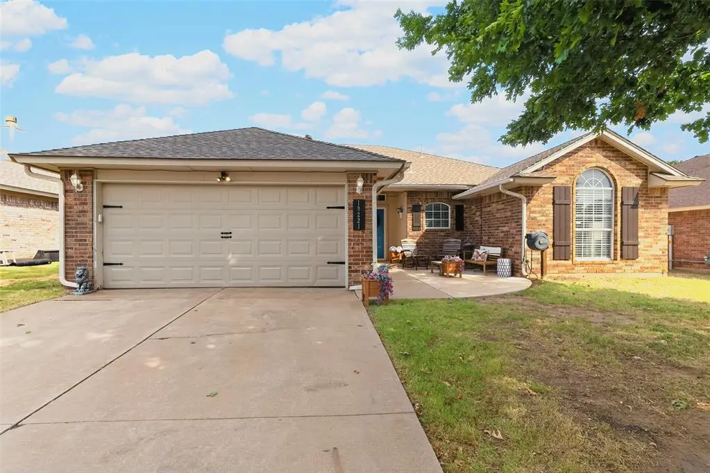 10221 Bradford WAY, Yukon, OK 73099
