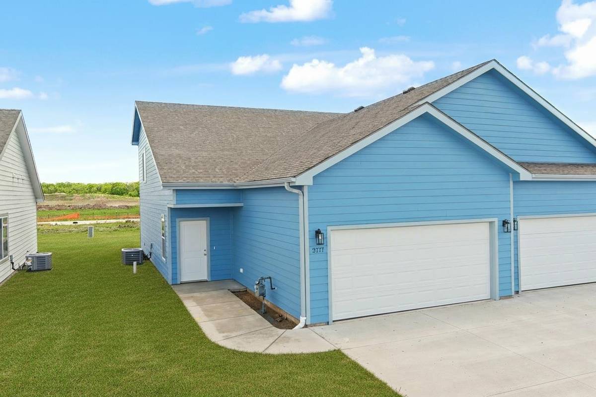 2717 Amelia Lane, Salina, KS 67401