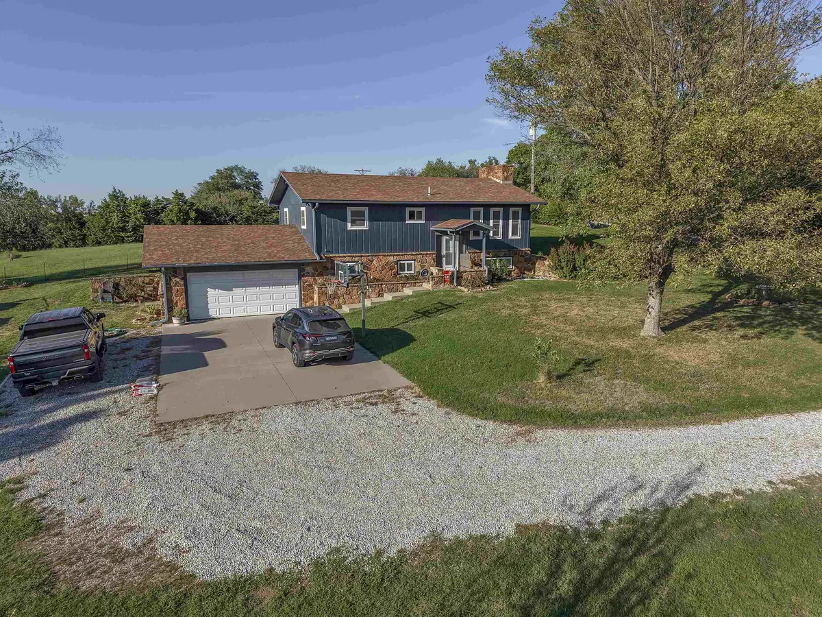 500 N Plum, Howard, KS 67349