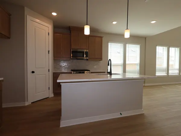635 Clarissa ST, Buda, TX 78610