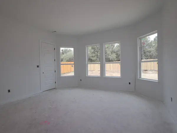 184 Bishop Wood RD, Dripping Springs, TX 78620