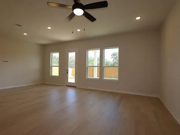 160 Champ Ave, Buda, TX 78610