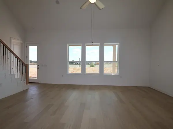 135 Pinky Varner CT, Buda, TX 78610