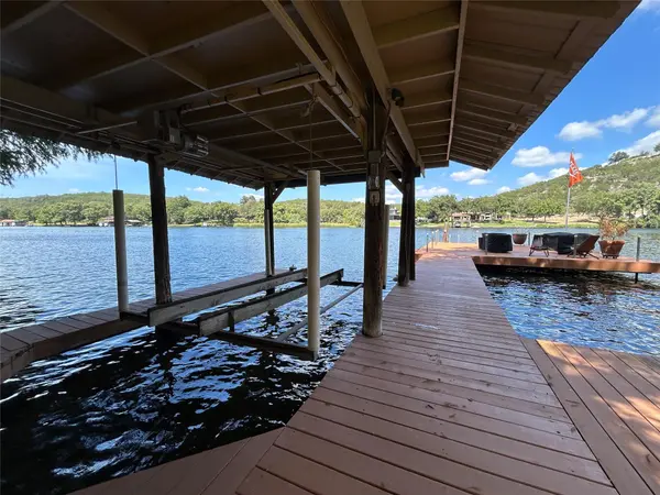 3004 Edgewater DR, Austin, TX 78733