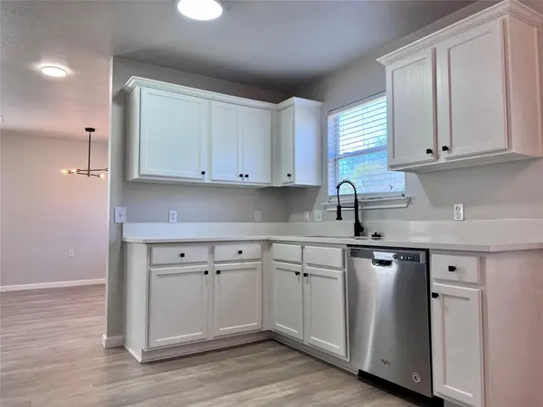 811 Sheraton Ave, Austin, TX 78745