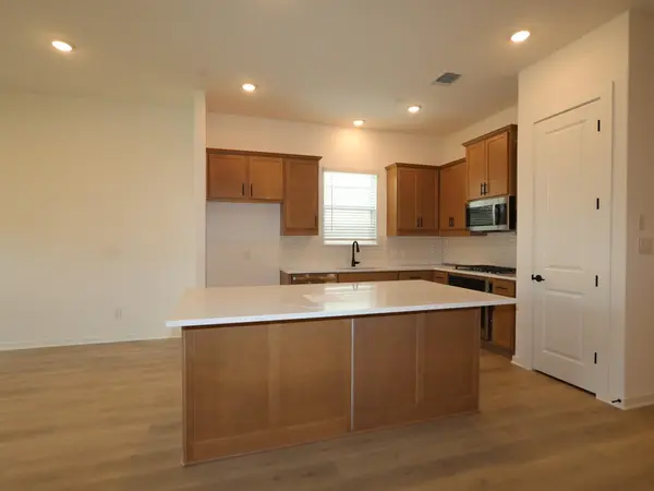 466 Bishop Wood RD, Dripping Springs, TX 78620