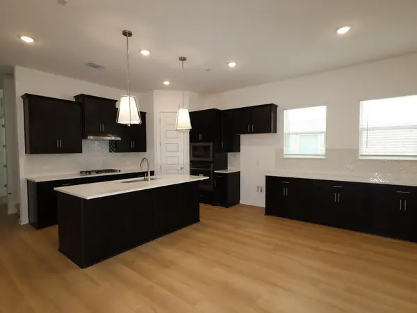 4020 Fulton DR, Leander, TX 78641