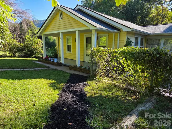 408 McCoy Cove RD, Black Mountain, NC 28711