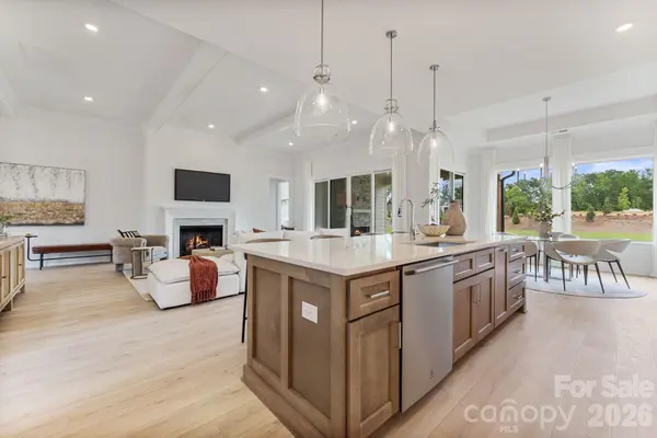 631 Lochaven RD, Waxhaw, NC 28173
