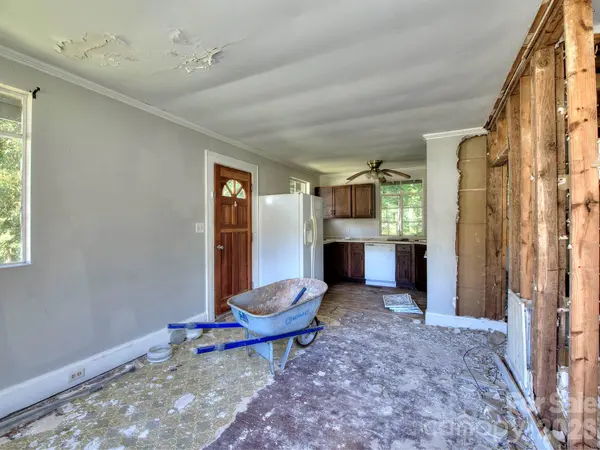 213 Hahn PL SE, Concord, NC 28025