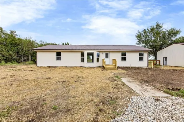 12864 Arkansas RD, Colony, KS 66015