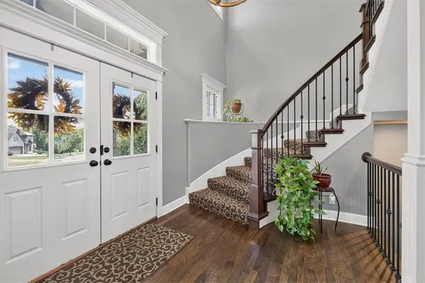 21706 W 82nd TER, Lenexa, KS 66220