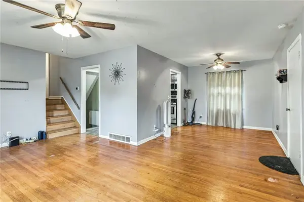 9924 Flora AVE, Kansas City, MO 64131