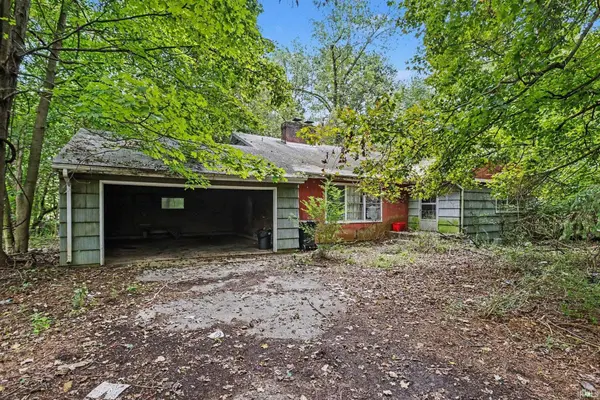 51200 Lilac RD, South Bend, IN 46628-9383