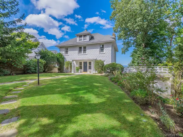 40 Prospect AVE, Sea Cliff, NY 11579