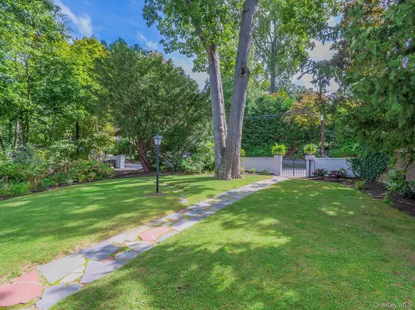 40 Prospect AVE, Sea Cliff, NY 11579
