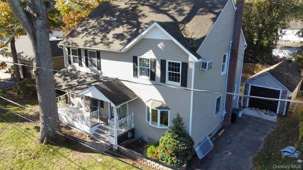 16 Babylon DR, Sound Beach, NY 11789