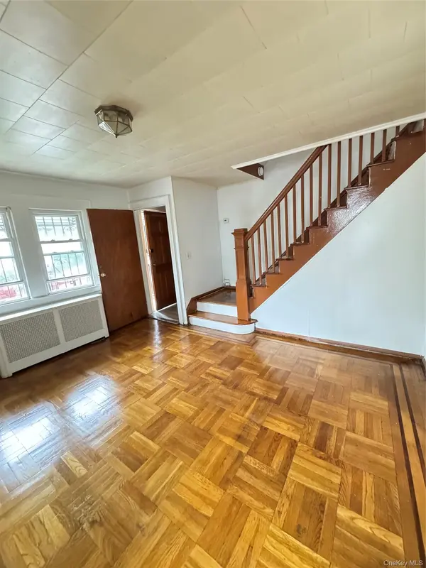 793 N Oak DR, Bronx, NY 10467