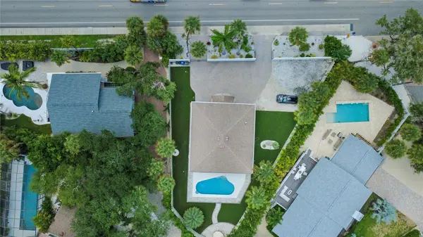 5021 MIDNIGHT PASS RD, Sarasota, FL 34242