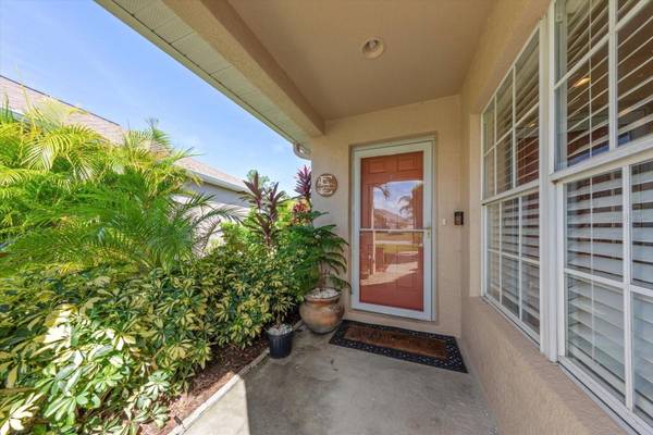 2939 WOOD POINTE DR, Holiday, FL 34691