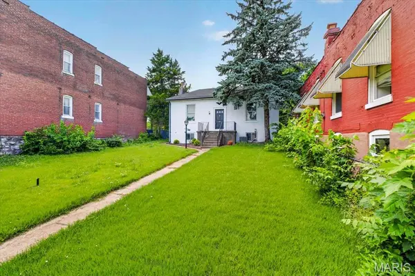 4331 Michigan AVE, St Louis, MO 63111