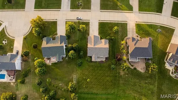 831 Autumn Rise, Columbia, IL 62236